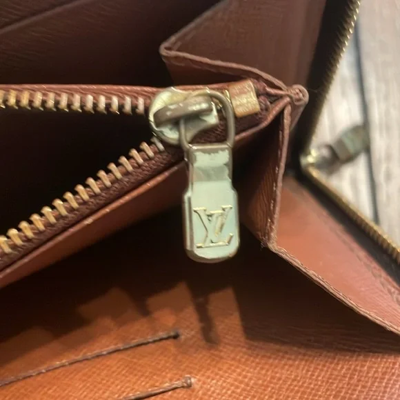 LOUIS VUITTON - set of 2 wallets - zip monogram long wallet and key holder - Picture 5 of 8